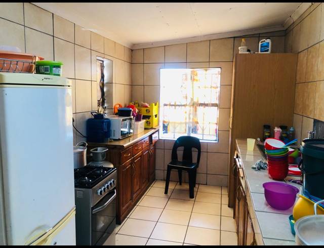 371M² BUSINESS FOR SALE IN RUSTENBURG CENTRAL